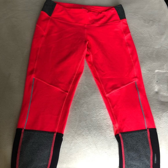 Pink Capri legging - Picture 2 of 2